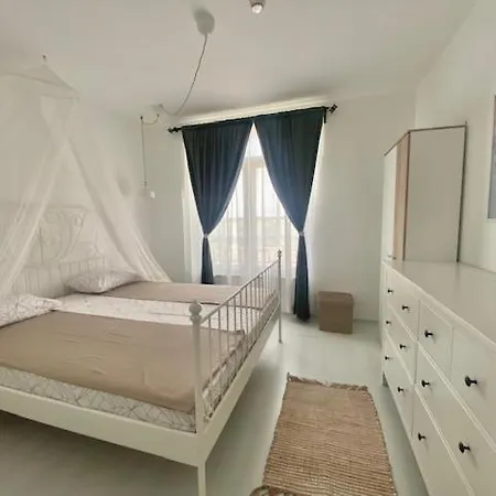 и студия в комплекс Flores Garden