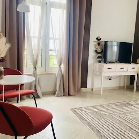 Διαμέρισμα и студия в комплекс Flores Garden