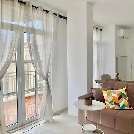 и студия в комплекс Flores Garden