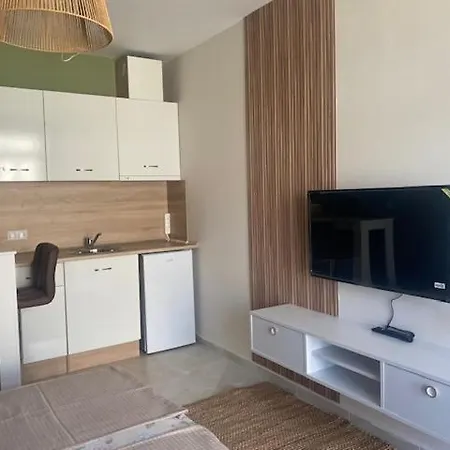 и студия в комплекс Flores Garden Τσερνομόρετς