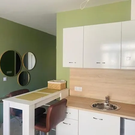 и студия в комплекс Flores Garden