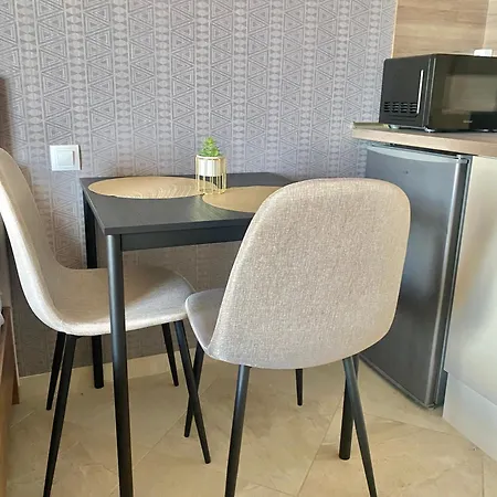 и студия в комплекс Flores Garden * Τσερνομόρετς