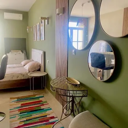 Διαμέρισμα и студия в комплекс Flores Garden *