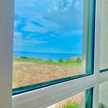 Διαμέρισμα и студия в комплекс Flores Garden