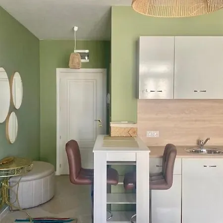 и студия в комплекс Flores Garden * Τσερνομόρετς