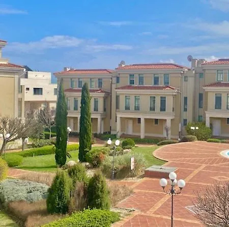 и студия в комплекс Flores Garden * Tchernomorets