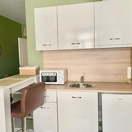 и студия в комплекс Flores Garden Διαμέρισμα *