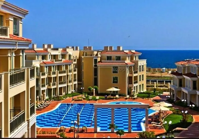 и студия в комплекс Flores Garden