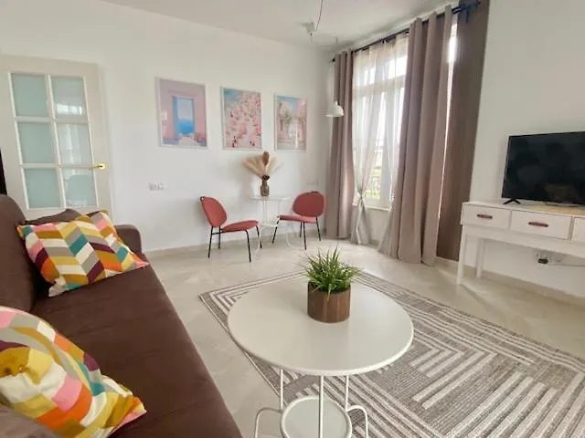 Appartamento и студия в комплекс Flores Garden