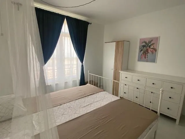 и студия в комплекс Flores Garden Chernomorets