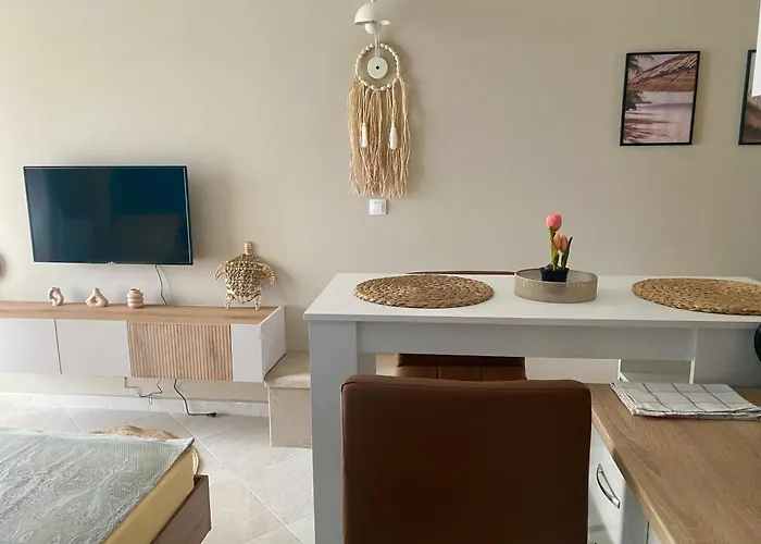 и студия в комплекс Flores Garden Appartamento Chernomorets