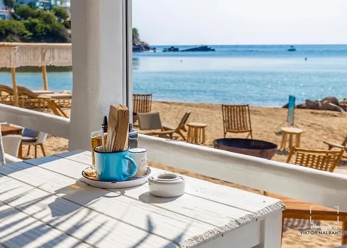 и студия в комплекс Flores Garden Appartamento Chernomorets