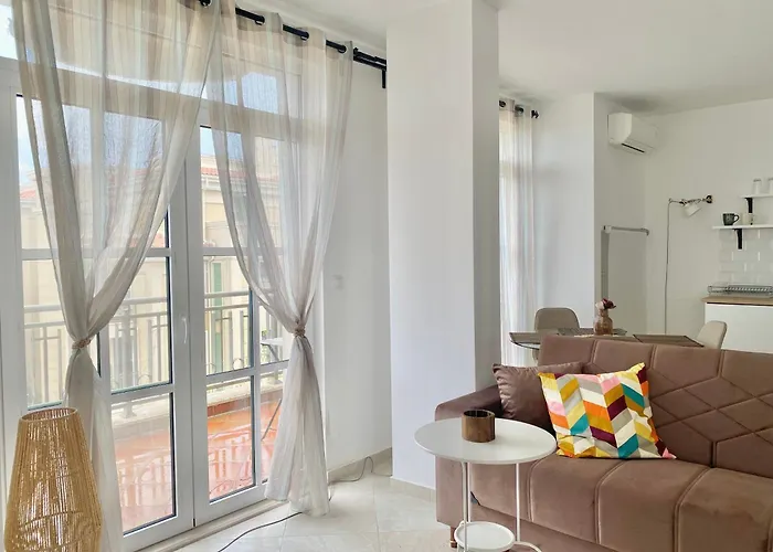 и студия в комплекс Flores Garden