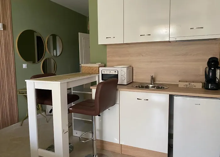 Appartamento и студия в комплекс Flores Garden