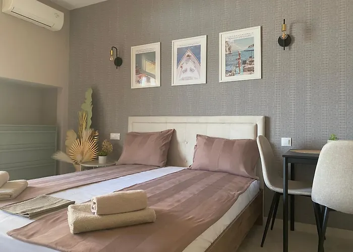 и студия в комплекс Flores Garden Appartamento