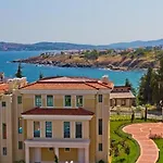 Διαμέρισμα и студия в комплекс Flores Garden