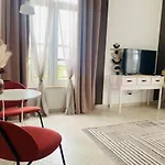 Διαμέρισμα и студия в комплекс Flores Garden