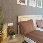 Διαμέρισμα и студия в комплекс Flores Garden Τσερνομόρετς