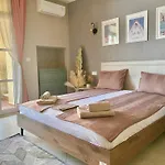 Διαμέρισμα и студия в комплекс Flores Garden *
