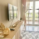 Διαμέρισμα и студия в комплекс Flores Garden