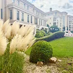 и студия в комплекс Flores Garden *