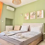 и студия в комплекс Flores Garden * Τσερνομόρετς