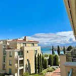 и студия в комплекс Flores Garden Διαμέρισμα Τσερνομόρετς
