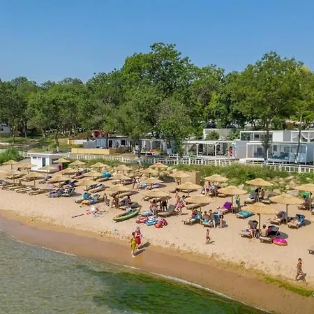 شقة и студия в комплекс Flores Garden