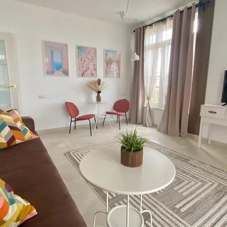 Appartement и студия в комплекс Flores Garden
