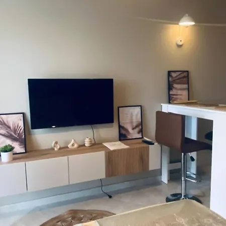 и студия в комплекс Flores Garden Chernomorets