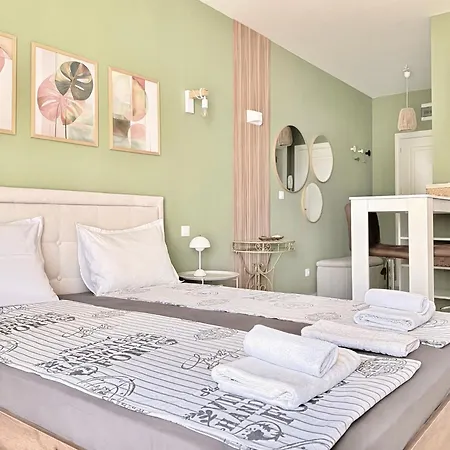 Appartement и студия в комплекс Flores Garden Chernomorets