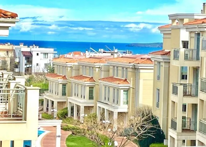 Apartament и студия в комплекс Flores Garden Cernomoreț