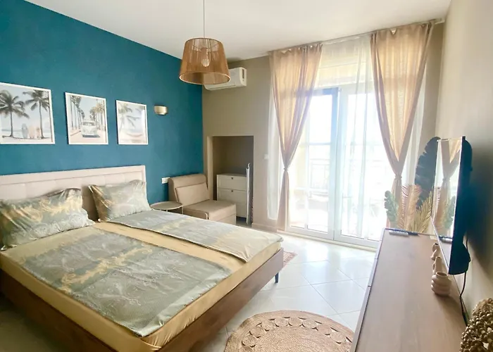 Apartament и студия в комплекс Flores Garden Cernomoreț