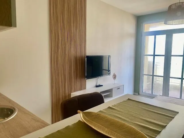 и студия в комплекс Flores Garden Apartament Cernomoreț