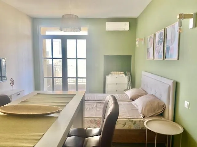 и студия в комплекс Flores Garden Apartament