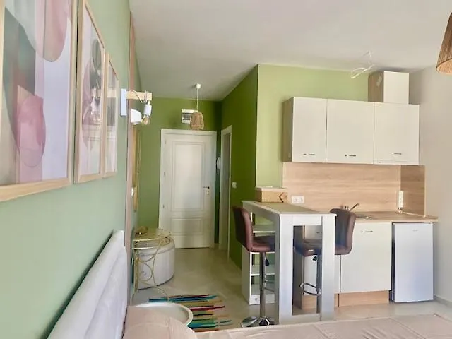 Apartament и студия в комплекс Flores Garden